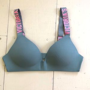 Victoria Secret Wireless 36B - mint condition